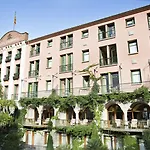 Les Pyrenees - Le Grand & Le Chateau 4*