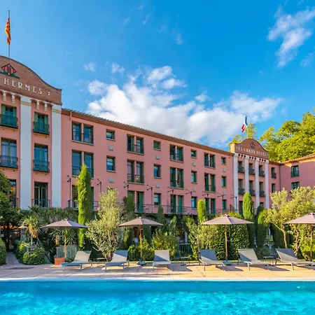Les Pyrénées - Le Grand Hôtel&le Château Hotel