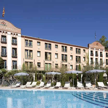 Les Pyrenees - Le Grand & Le Chateau Moltig les Bains