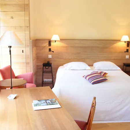 Les Pyrenees - Le Grand & Le Chateau Hotel Moltig les Bains