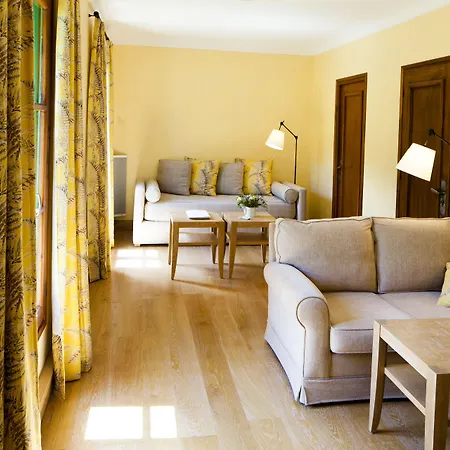 Hotel Les Pyrenees - Le Grand & Le Chateau Moltig les Bains
