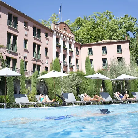 Hotel Les Pyrenees - Le Grand & Le Chateau
