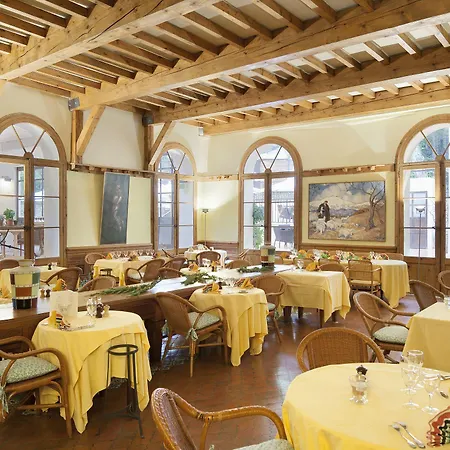 Hotel Les Pyrénées - Le Grand Hôtel&le Château