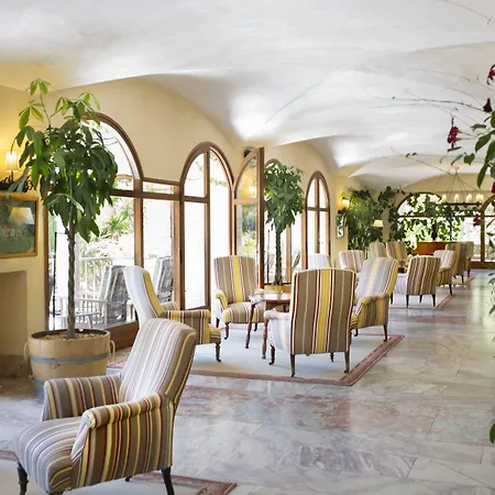 Hotel Les Pyrenees - Le Grand & Le Chateau