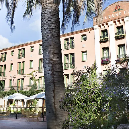 Hotel Les Pyrenees - Le Grand & Le Chateau 4*