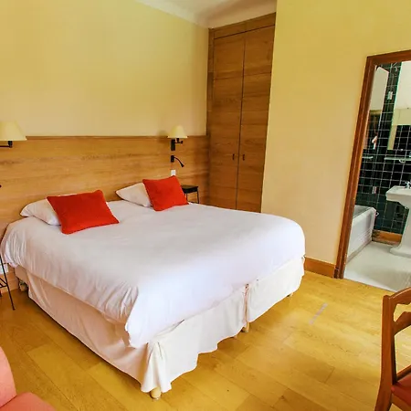 Les Pyrenees - Le Grand & Le Chateau Hotel Moltig les Bains