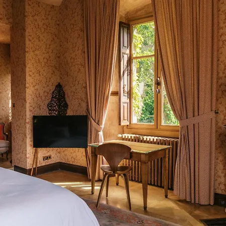 Les Pyrenees - Le Grand & Le Chateau Hotel Moltig les Bains