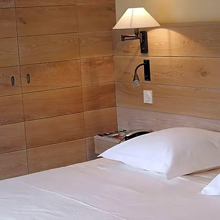 Les Pyrenees - Le Grand & Le Chateau 4*