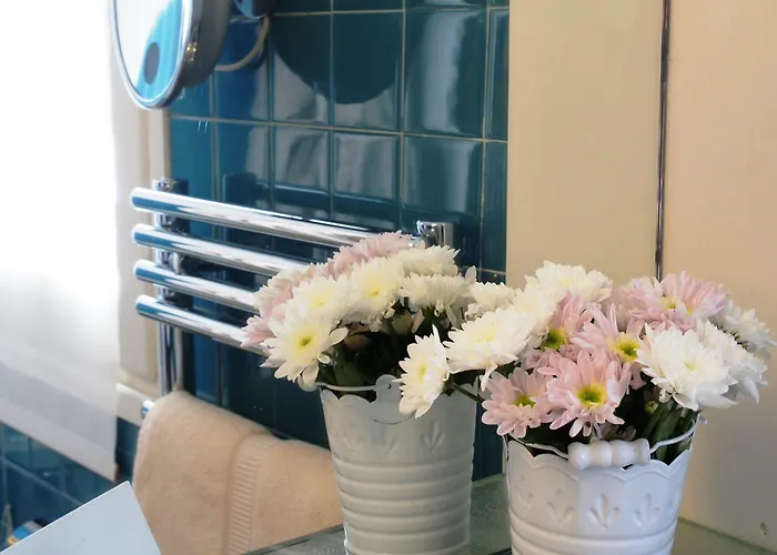 Les Pyrenees - Le Grand & Le Chateau