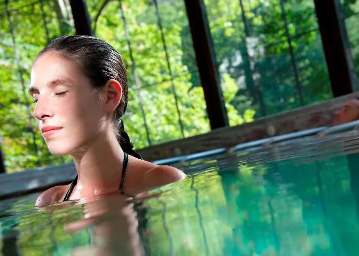 Les Pyrenees - Le Grand & Le Chateau 4* Moltig les Bains